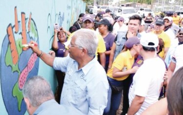 Blandón cierra su campaña con una jornada de acciones sociales