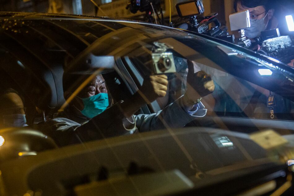 Liberado bajo fianza, magnate de la prensa prodemocracia de Hong Kong Jimmy Lai