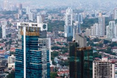 Sector financiero se resguarda para 2014