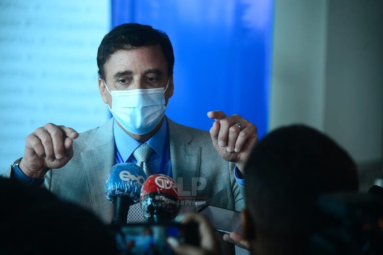 Contralor asegura que dará a conocer lista de la planilla 172 de la Asamblea; dice que no hay funcionarios con dos salarios