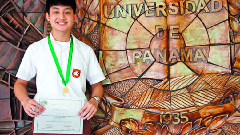 Panameños, en olimpiada de física