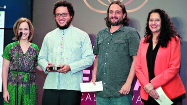 Periodistas de ‘La Prensa’ ganan premio Eleta Casanova