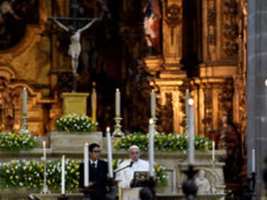 Papa llama a clase política en México a dar justicia, seguridad y paz a la población