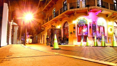 Vecinos rechazan portones en el Casco Antiguo