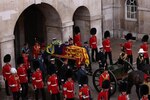 El silencio por ‘la abuela de todos’ frente a la ‘histeria’ que rodeó a Diana