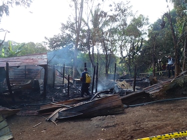 Cuatro niños mueren calcinados al incendiarse su casa en Buena Vista, Colón