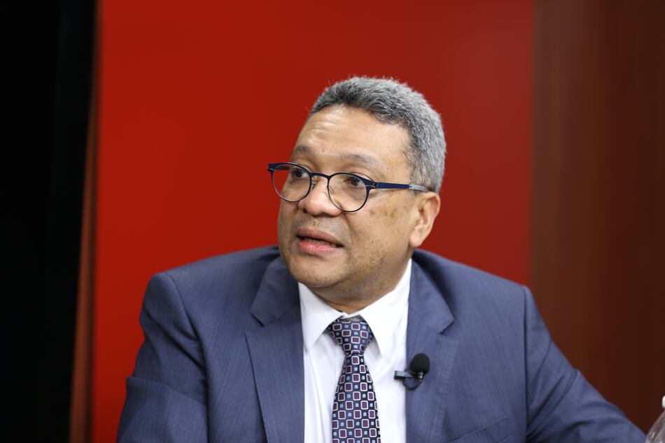 Dino Mon: ‘Fácil, pero fácil, hay 5 mil botellas en el Seguro’