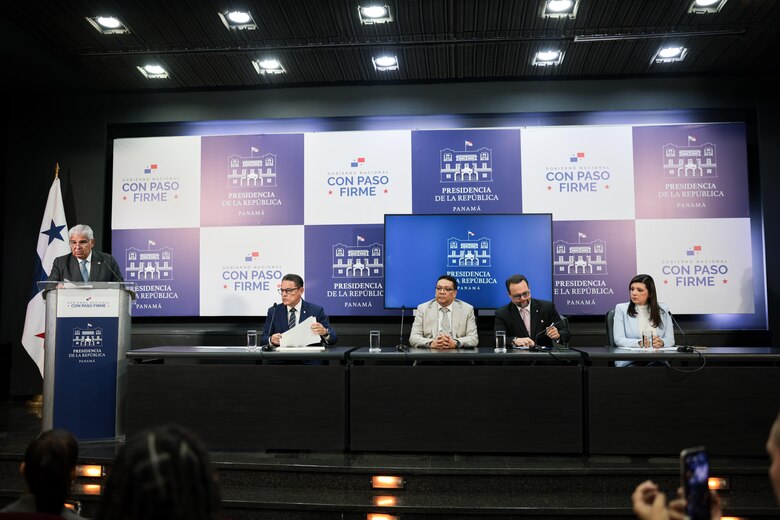 ¿Quién mueve las protestas? Mulino apunta a sindicatos, políticos y ‘mafias del pasado’