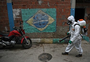 Brasil supera las 120,000 muertes por Covid-19