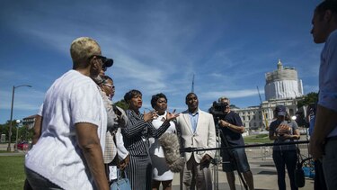 Presentarán demanda por muerte de afroamericano en Minnesota
