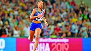 Allyson Felix se consagra con más medallas en mundiales