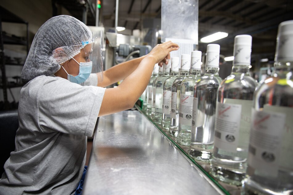 El Seco Herrerano y otras bebidas de Varela Hermanos también subirán de precio