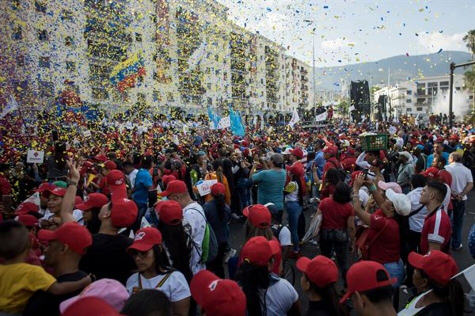 Nicolás Maduro anuncia aumento en bonos como parte de un plan para recuperar salarios