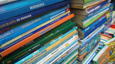 Apede rechaza propuesta de regular libros y uniformes en colegios particulares