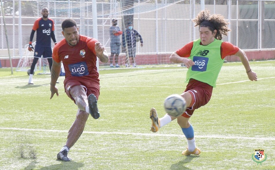 Con 23 jugadores parte Thomas Christiansen a los amistosos en el Caribe