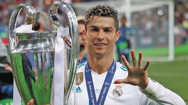 Ronaldo se pasó de copas y habló más de la cuenta