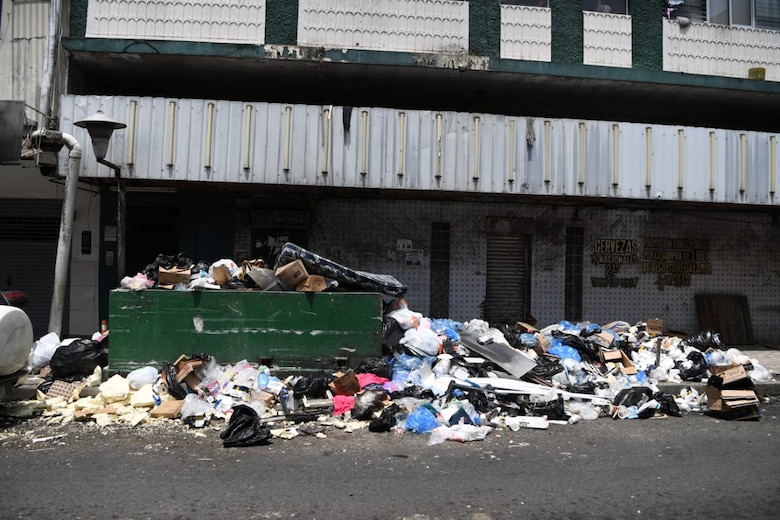 Crisis en la recolección de basura en la capital: sin equipos, camiones ni combustible