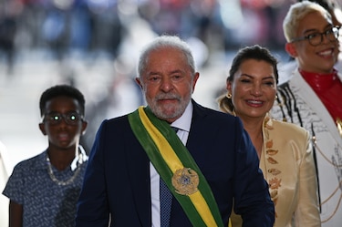 Primeras decisiones de Lula inquietan a los inversionistas
