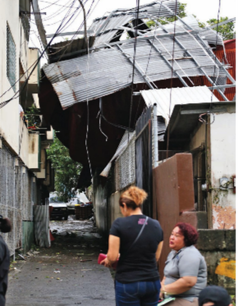 Horas de caos debido a lluvia y fuertes vientos