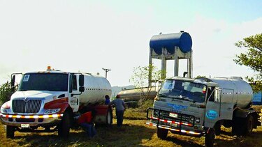 Escuelas, abastecidas de agua con cisternas