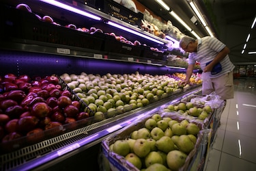 Inflación afecta a los panameños: 8 de cada 10 buscan ahorrar en sus compras