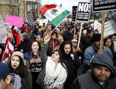 Realizan protestas de 'Un día sin inmigrantes' en Estados Unidos