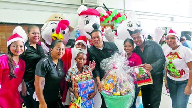 Fiesta de Navidad para los niños de Casa Esperanza