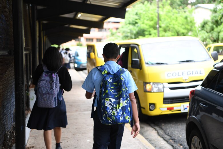 Clases a medias: la educación de miles de estudiantes sigue en suspenso