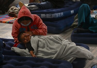 Vía Chiriquí-Bocas mantiene al menos 15 derrumbes; hay más de 2 mil personas en refugios