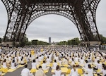 Millones de personas participan en primer Día Internacional del Yoga