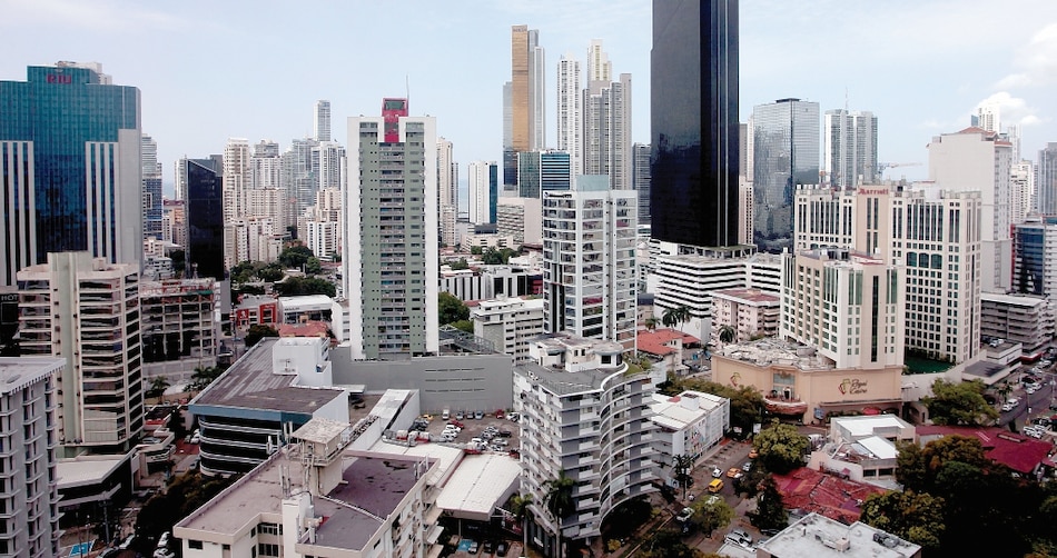 Sube la edad promedio de la población; hay menos empleos para los jóvenes