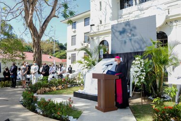 Rinden homenaje a 111 profesionales de la salud que perdieron la vida a causa de la Covid-19