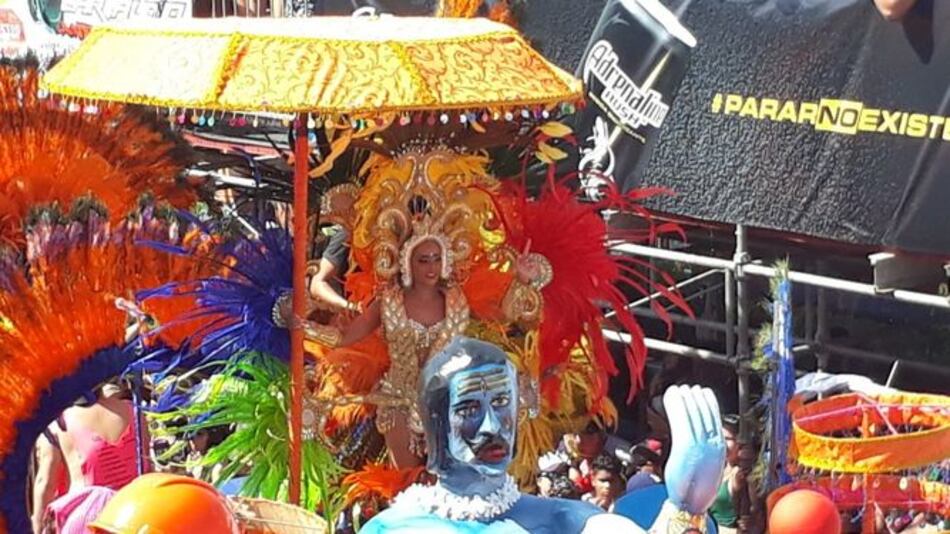 Mucha agua y diversión en el primer día del Carnaval en Chitré