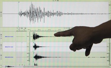 Un terremoto de 6.9 sacude el sudoeste de Japón y desencadena un aviso por tsunami