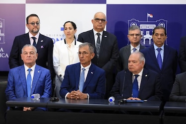 Gobierno ordena construir 1,400 viviendas adicionales para afectados por el terremoto
