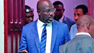 Exfutbolista llega a la presidencia en Liberia