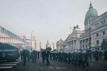 Javier Milei insistirá en que los diputados aprueben los impuestos que rechazaron los senadores
