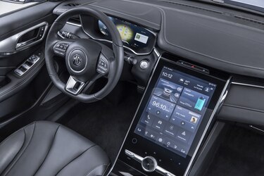 MG presenta con éxito los nuevos modelos de autos en un emocionante evento de lanzamiento