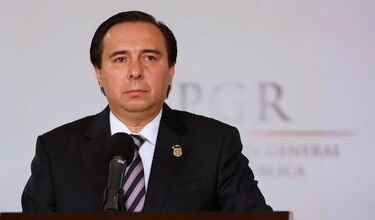 Jefe de investigaciones de México deberá responder por caso Ayotzinapa