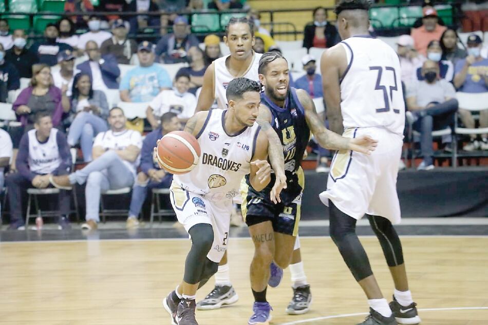 Dragones pasan a la final de la LPB al dejar a los Universitarios