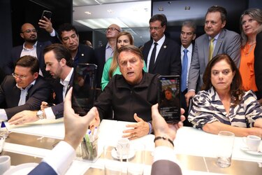 El primer mensaje de Bolsonaro a Lula: ‘No va a hacer lo que quiera’