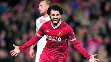 Liverpool avanza; Napoli, no