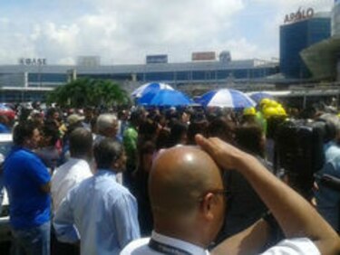 Usuarios de la Zona Libre de Colón paralizan labores; piden respuestas concretas al Gobierno
