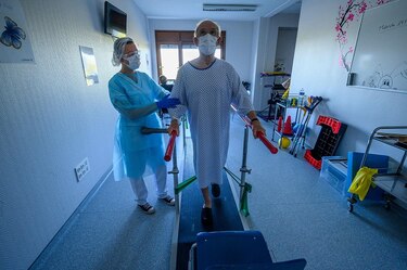 El largo camino de la rehabilitación tras curarse del Covid-19