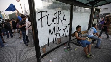 Sindicatos se movilizan contra Mauricio Macri por despidos