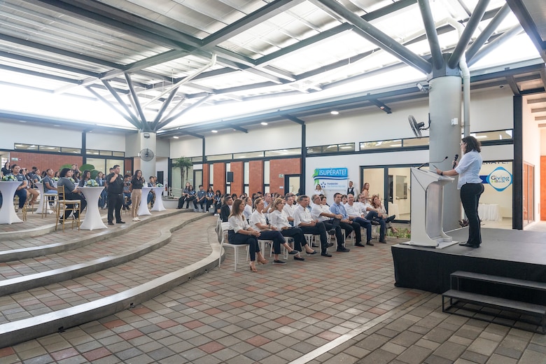 Fundación Sus Buenos Vecinos inaugura el Centro ¡Supérate! en Santiago de Veraguas