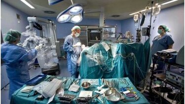 Implantan a mujer china esternón impreso en 3D