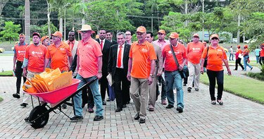 Más partidos, beneficios y riesgos