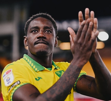 Panameño José Córdoba lidera la defensa en triunfo del Norwich