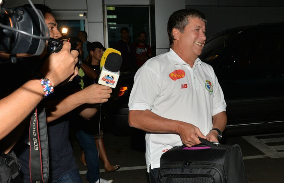 La selección regresa a casa y Bolillo Gómez mantiene su silencio